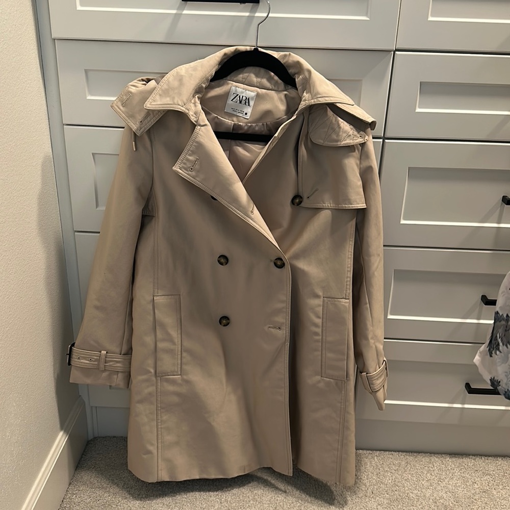 Short hooded Zara trench coat small